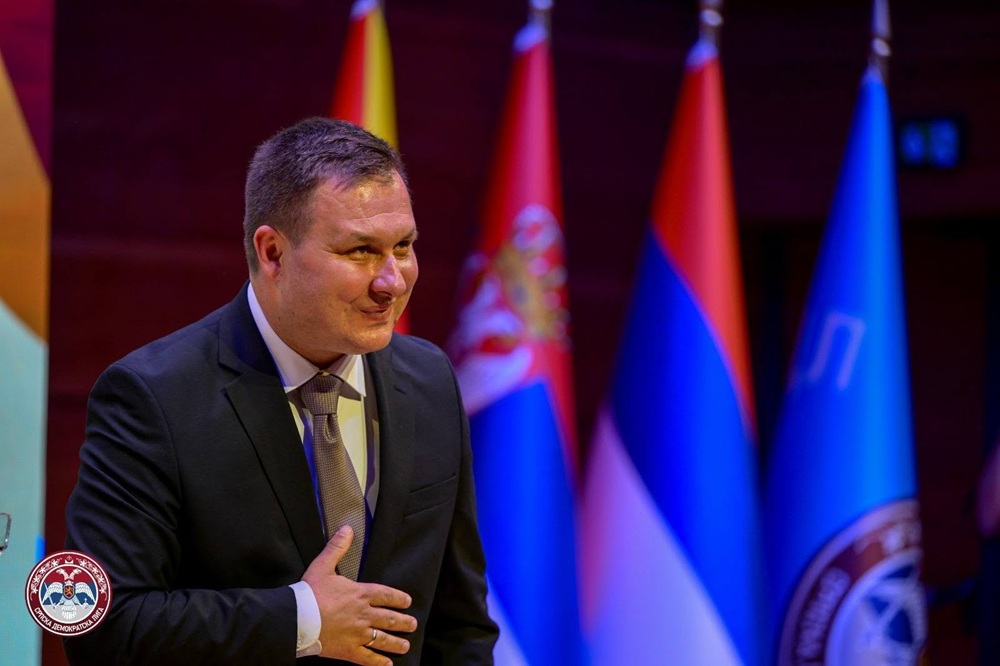 Новата партија на Саша Богдановиќ го одржа првиот изборен конгрес, доби поддршка од српската СНС на Вучиќ