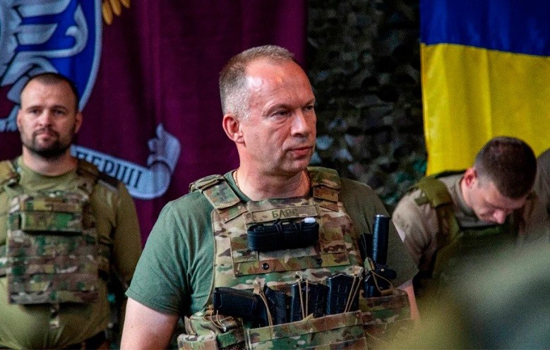 Поранешниот командант на украинската војска предупредува дека Европа мора да се подготви за можна војна со Русија