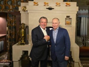 Путин го прослави 74-от роденден со Герхард Шредер , Кремљ објави фотографии