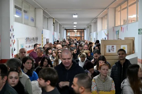 Први официјални податоци на РИК: Излезноста до 10:00 часот двојно поголема од претходните избори