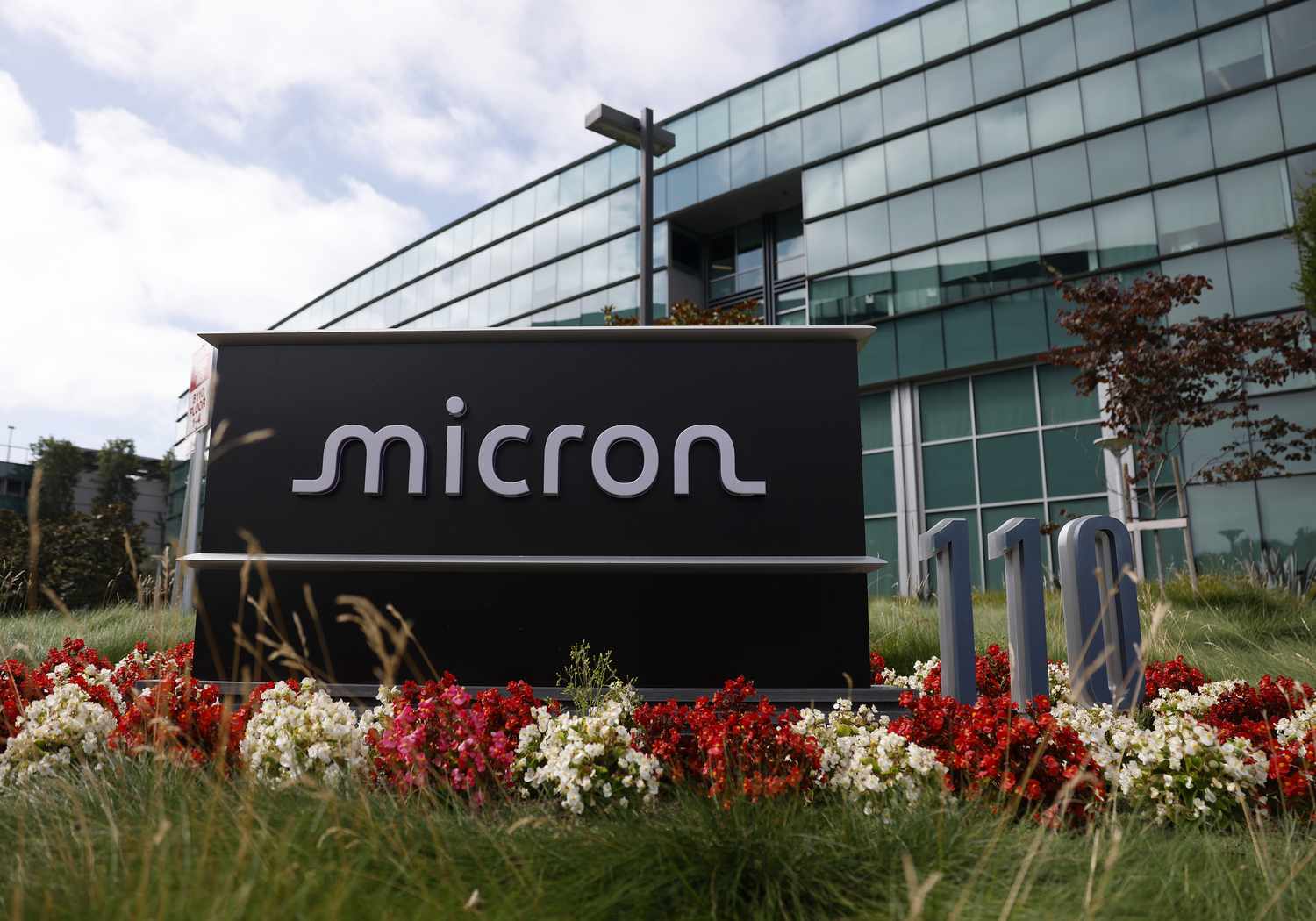 Прогнозата на „Micron“ за приходите генерирани од „AI“ значително ги надмина очекувањата