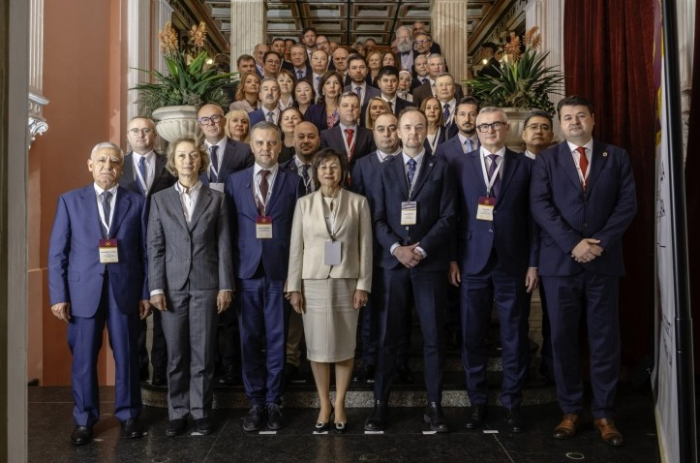 Делегација на Уставниот суд на меѓународна конференција по повод 35 години од основањето на Уставниот суд на Бугарија