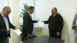 Започна доделувањето на картички за зелена нафта