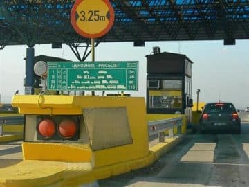 Воведувањето вињетки драстично ќе го поскапи патувањето: Само 30% од домашните возила се возат по македонските патишта