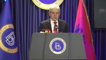 ДУИ ЗА ОДЛУКАТА НА УСТАВЕН СУД: Прашањето за албанскиот јазик не завршува тука