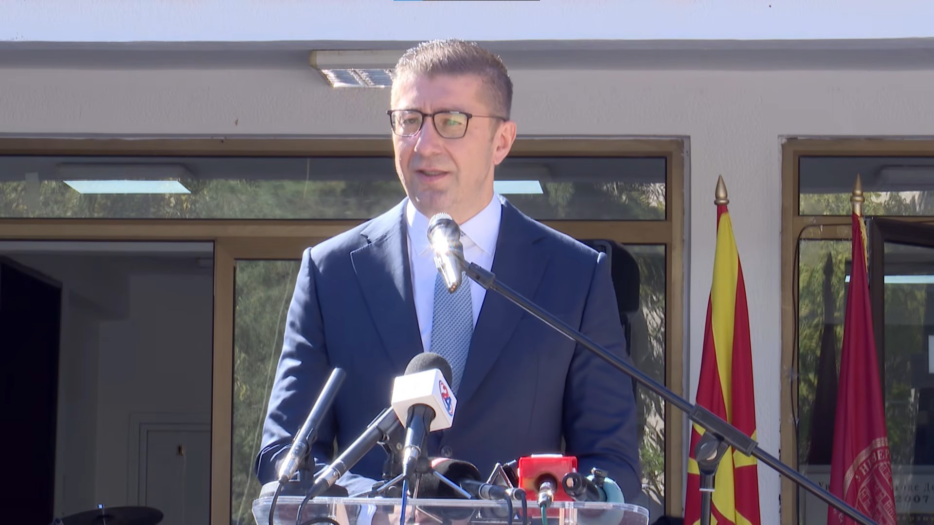 Мицкоски до бруцошите во Штип, патувајте и учете, а потоа вратете се во Македонија