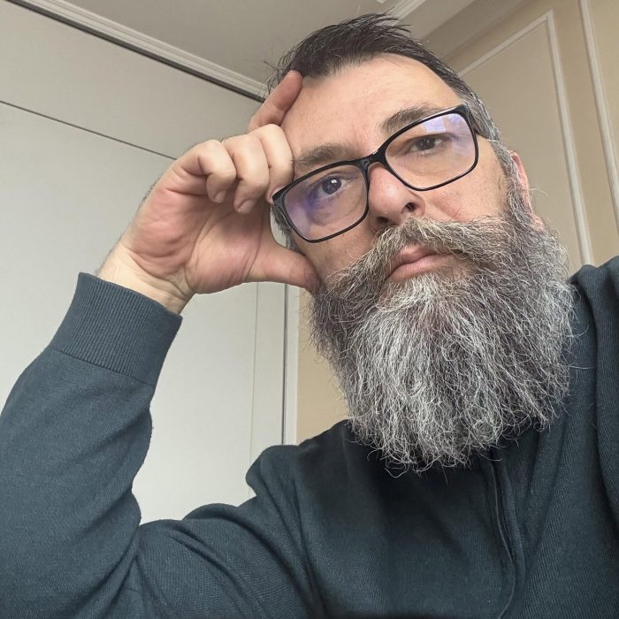 ШАМБЕВСКИ: Коските на Самоил ќе ги пренесете, ама не може да се пренесе Самоиловата тврдина