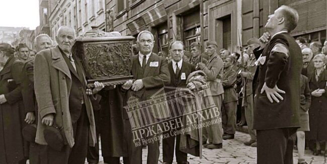 ВО ЦРКВАТА „СВЕТИ СПАС“ ЌЕ СЕ ИЗЛОЖАТ ФОТОГРАФИИ И ДОКУМЕНТИ ЗА 80-ГОДИШНИНАТА ОД ПРЕНЕСУВАЊЕТО НА ГРОБОТ НА ГОЦЕ ДЕЛЧЕВ ВО СКОПЈЕ