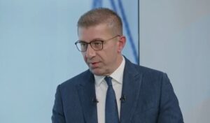 Мицкоски разговараше со Срдановиќ: Му честитав за победата!