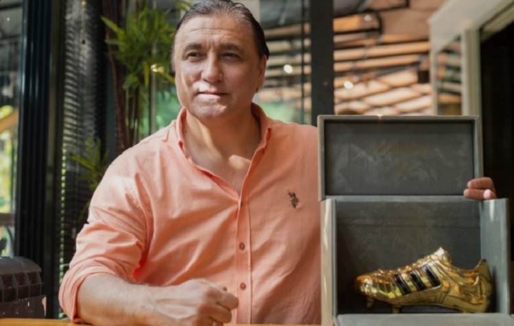 „Златната копачка“ на Дарко Панчев го краси музејот на Црвена Звезда (ВИДЕО)
