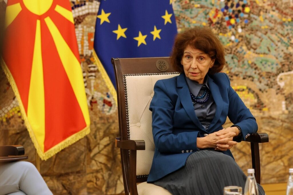 Сиљановска-Давкова: Српските граѓани покажаа демократска зрелост