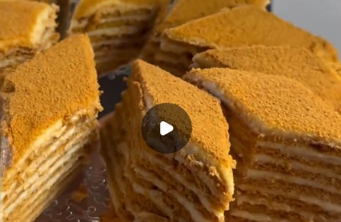 Рецепт за медовик: Највкусната руска медена торта што можат да ја направат само вистинските домаќинки (ВИДЕО)