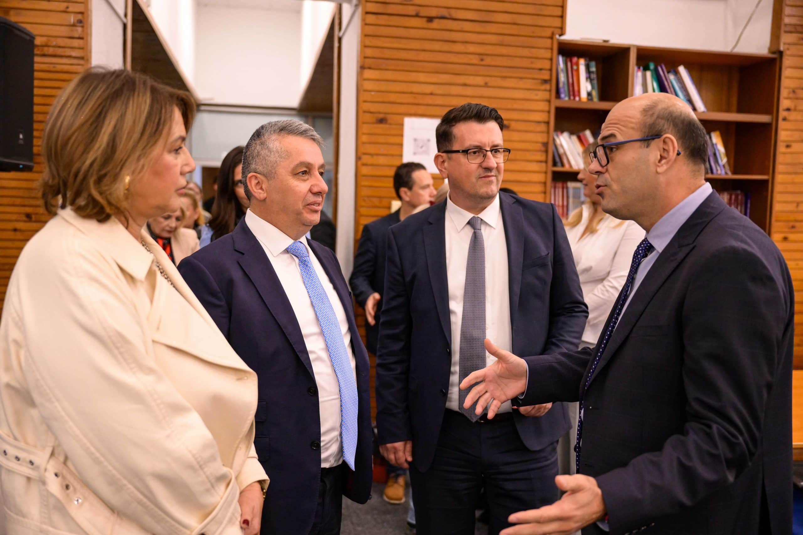 Халкбанк со донација од 30.000 евра ја реновираше читалната на Економскиот факултет во Скопје