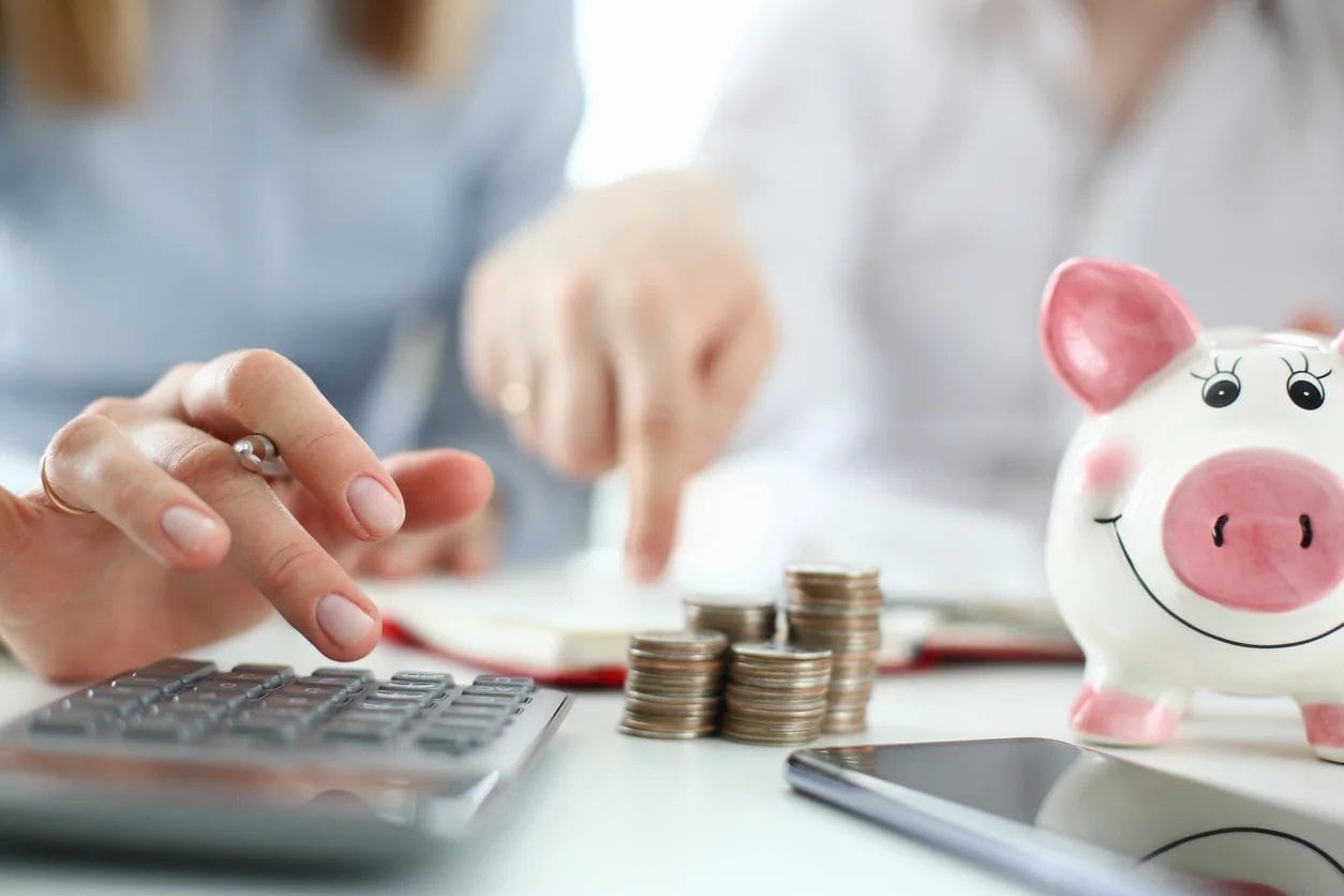 На бензинските оставени 29% повеќе пари, а реалниот промет пораснал 8,4% – каде исчезнува разликата?