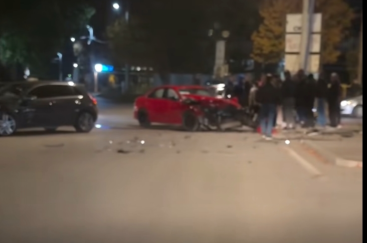 ВИДЕО Несреќа во Чаир, се судрија две возила
