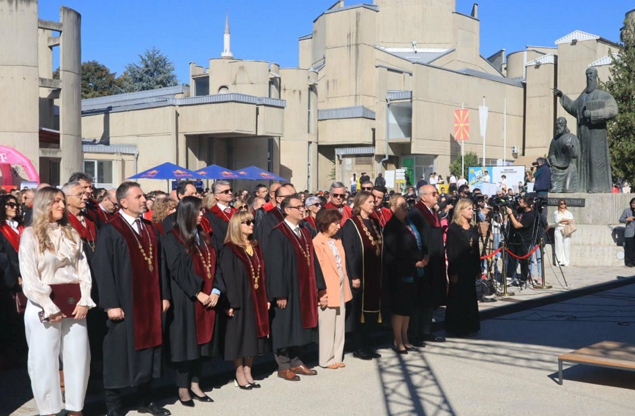 Бидете љубопитни, борете се и вратете се дома – пораки на првиот академски час за бруцошите
