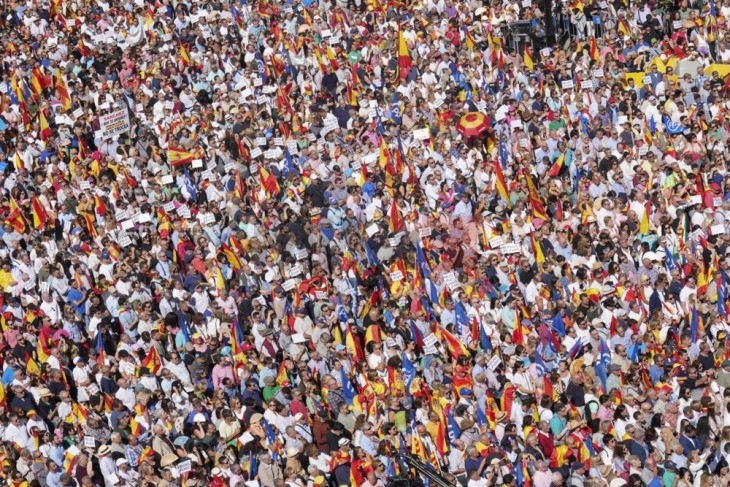 Протести во Мадрид поради обидите за приватизацијата на јавниот пензиски систем