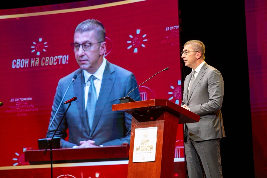 Мицкоски: Мојата задача не е да се занимавам со коски од минатото, туку да обезбедам иднина за нашите деца