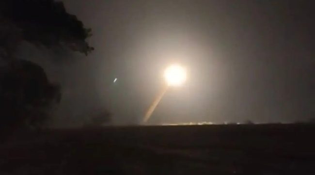УКРАИНА ПРВПАТ ЈА УПОТРЕБИЛА СВОЈАТА БАЛИСТИЧКА РАКЕТА ВО БОРБА, ОБЈАВИ ЗЕЛЕНСКИ