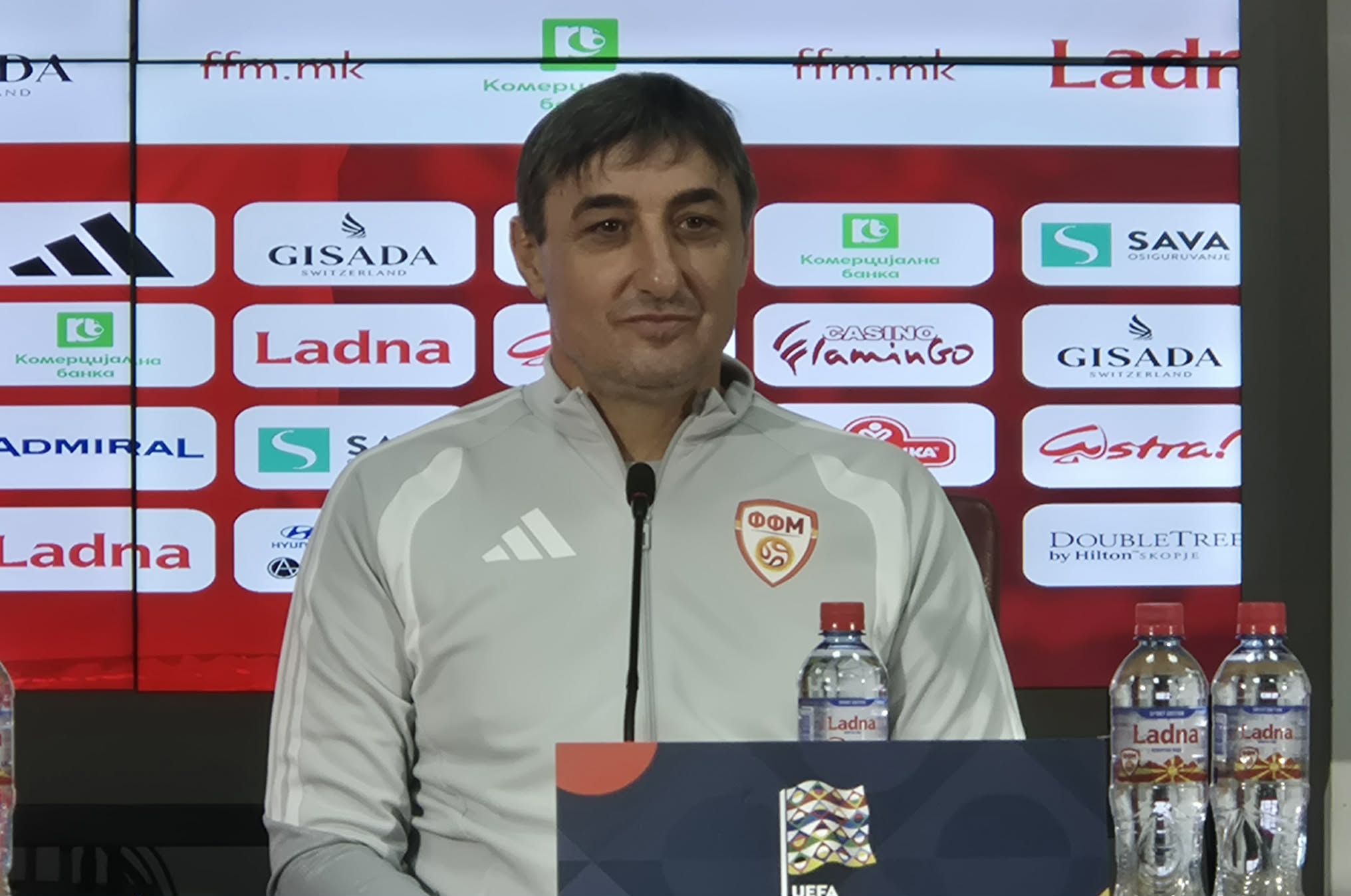 Седлоски пред Шкотска: Критикувајте ме мене, дајте им поддршка на фудбалерите, процесот на подмладување продолжува