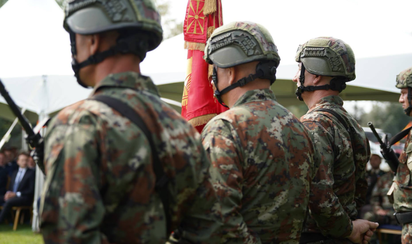 Мисајловски најави повисоки плати за Армијата и нов колективен договор