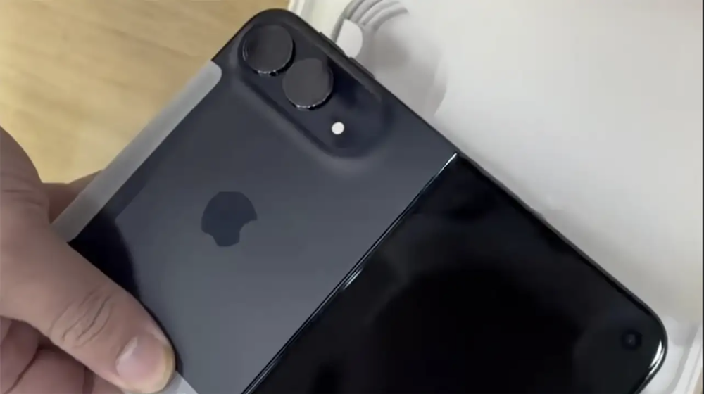 Прво unboxing видео на iPhone Duo: Apple избра неочекуван начин на пакување