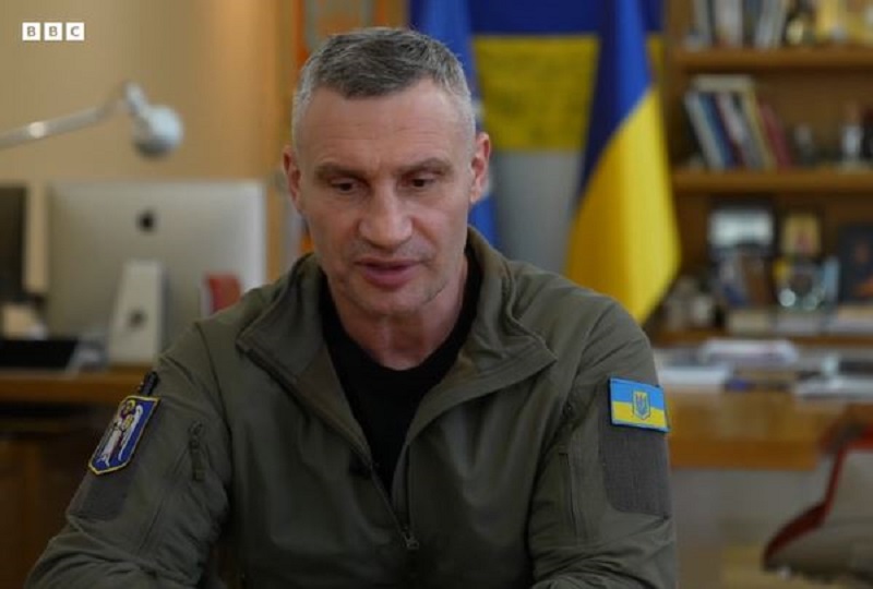 Кличко ги советува жителите на Киев да го напуштат градот поради засилени руски напади