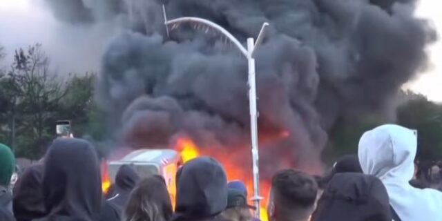 Ескалираат протестите во Албанија, Рама не отстапува: „Владите се менуваат на избори“