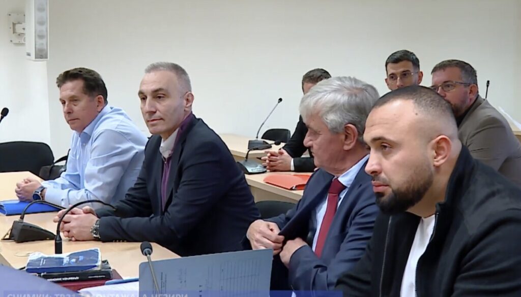 „Управниот одбор не донел посебна одлука за набавка на ВЛТ-апарати“ – Одбраната: Одлучувањето било во согласност со законот