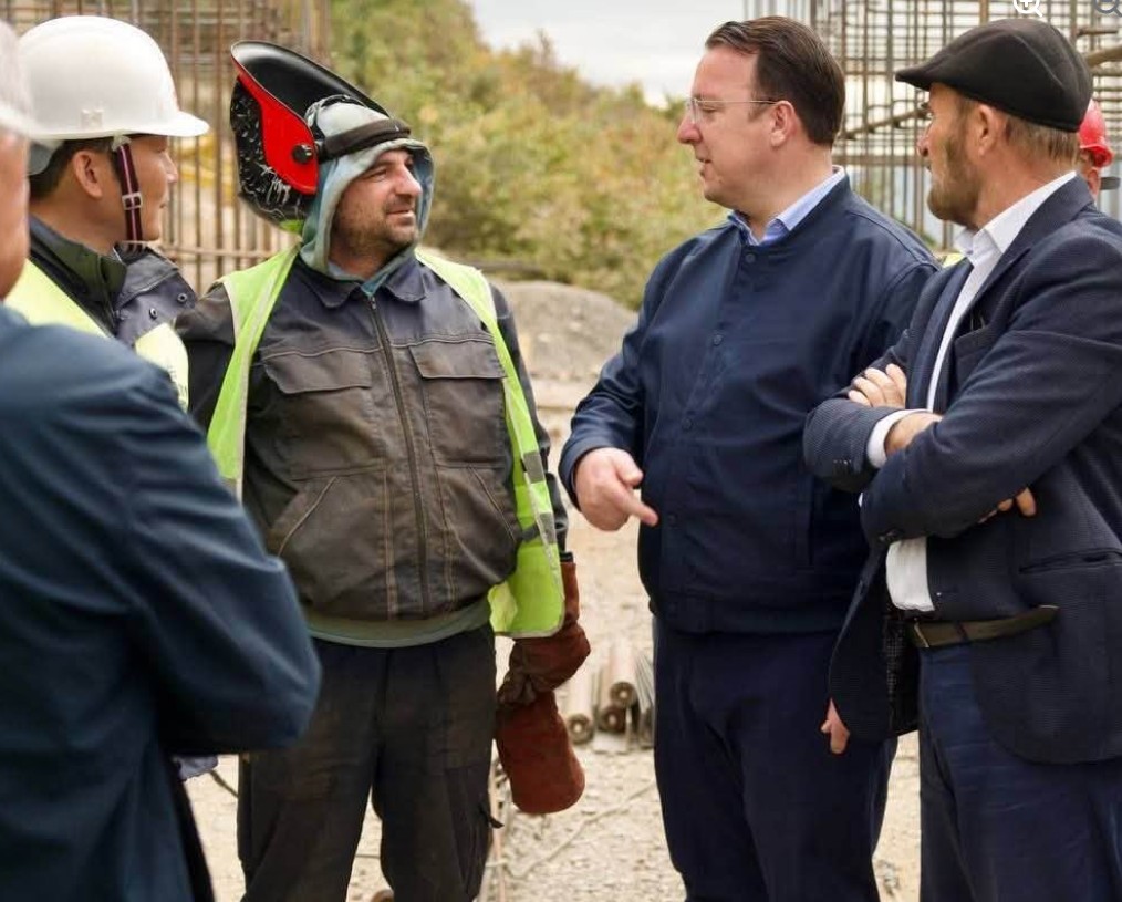 Николоски: Реализираме амбициозна агенда за инфраструктурен развој