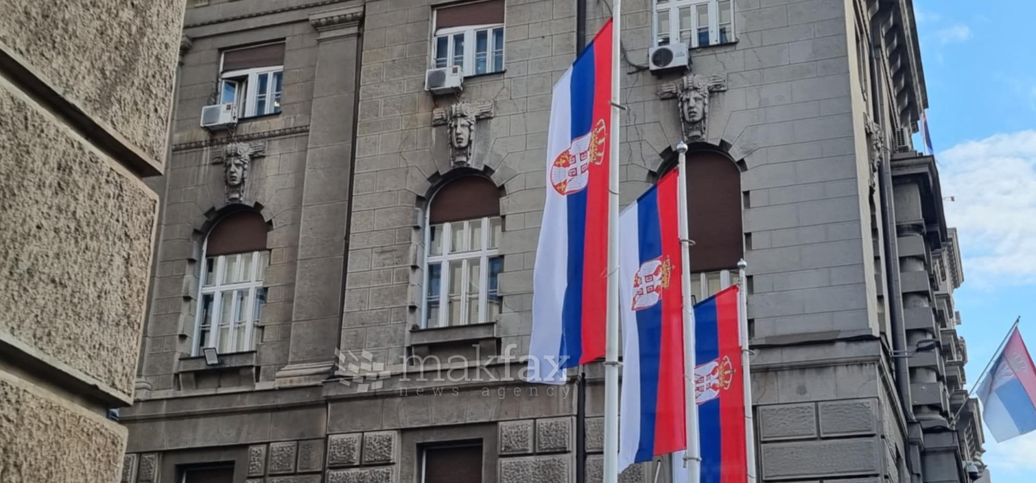 Утре избори во Србија: 6,45 милиони гласачи, 18 листи и 8.392 избирачки места