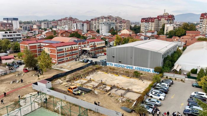 МЕЏИТИ: Новиот базен во училиштето „7 Март“, инвестиција од околу 1 милион евра за децата од Чаир