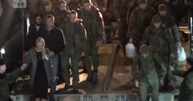 УКРАИНА И РУСИЈА РАЗМЕНИЈА ПО 270 ВОЕНИ ЗАРOБЕНИЦИ КАКО ДЕЛ ОД ДОГОВОРОТ ПОСТИГНАТ СО ПОСРЕДСТВО ОД ТРАМП