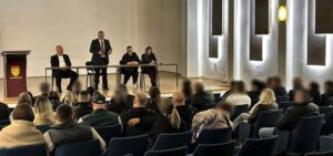 Средба на министерот Клековски со повредени од пожарот во „Пулс“