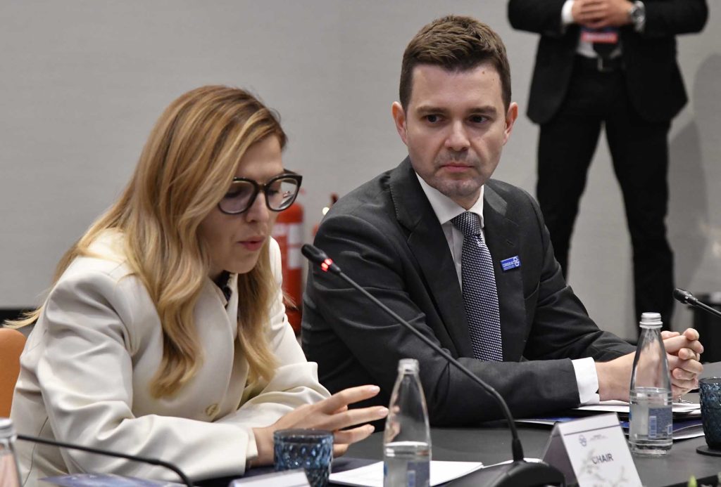 Муцунски од Софија: Изградбата на Коридорот 8 е можност добрососедските односи да ги преточиме во конкретни резултати