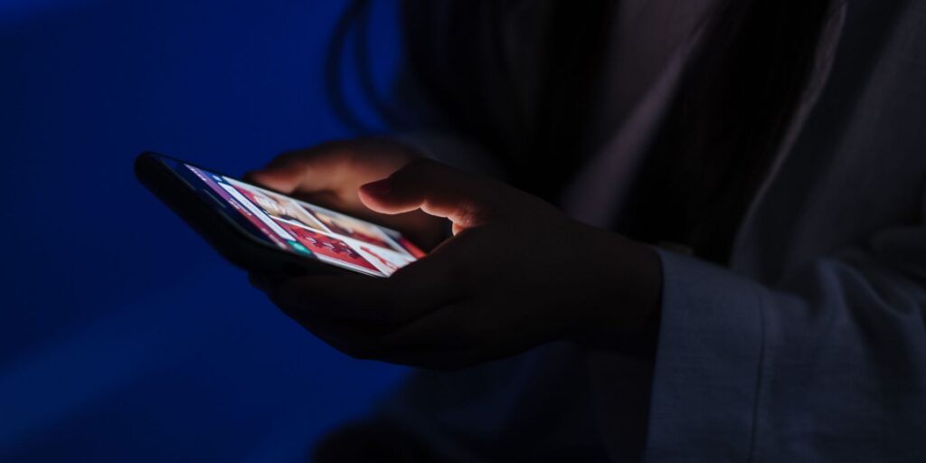 Споделете искуство: Колку жените се безбедни на интернет?