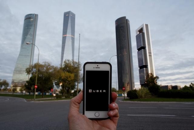 Uber доаѓа во Србија, но засега нема да превезува патници: Влегува преку Glovo