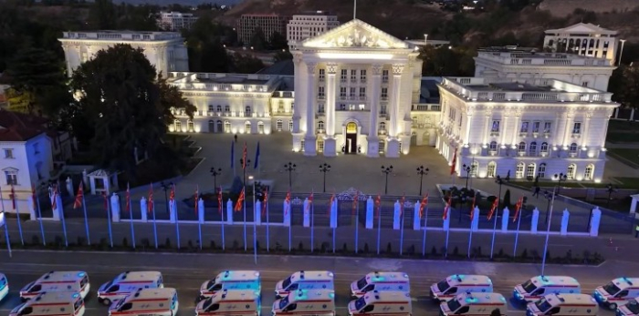 Мицкоски: Од денес достапни за граѓаните, почнува набавката на нови амбулантни возила за македонското здравство