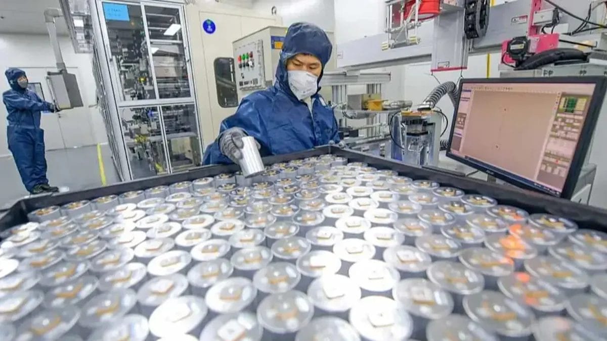 Кина сака да доминира и со батериите во цврста состојба до 2030-та