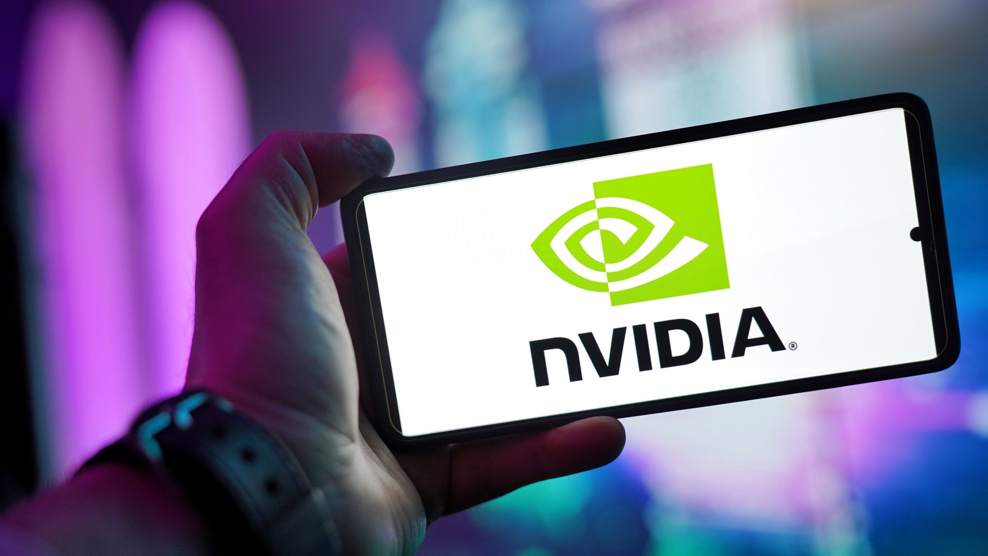 Кинеските гиганти нарачале Nvidia-чипови за над 35 милијарди долари, но може да добијат само 10 отсто од нарачките