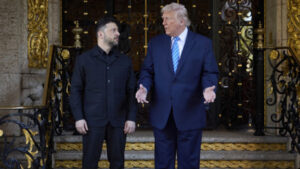 ВИДЕО: Трамп веќе отворено ја брани Русија, Зеленски вели загубил територија и океани