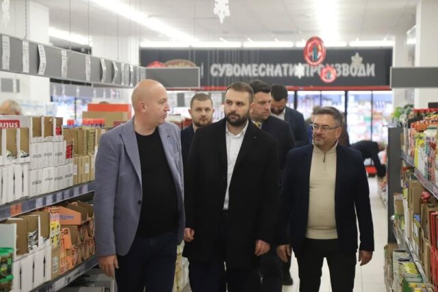 Со владината кошничка, во која не се вклучени трошоците за кирија, станбен кредит и годишен одмор, не се прикажува финансиската реалност со која се соочуваат граѓаните
