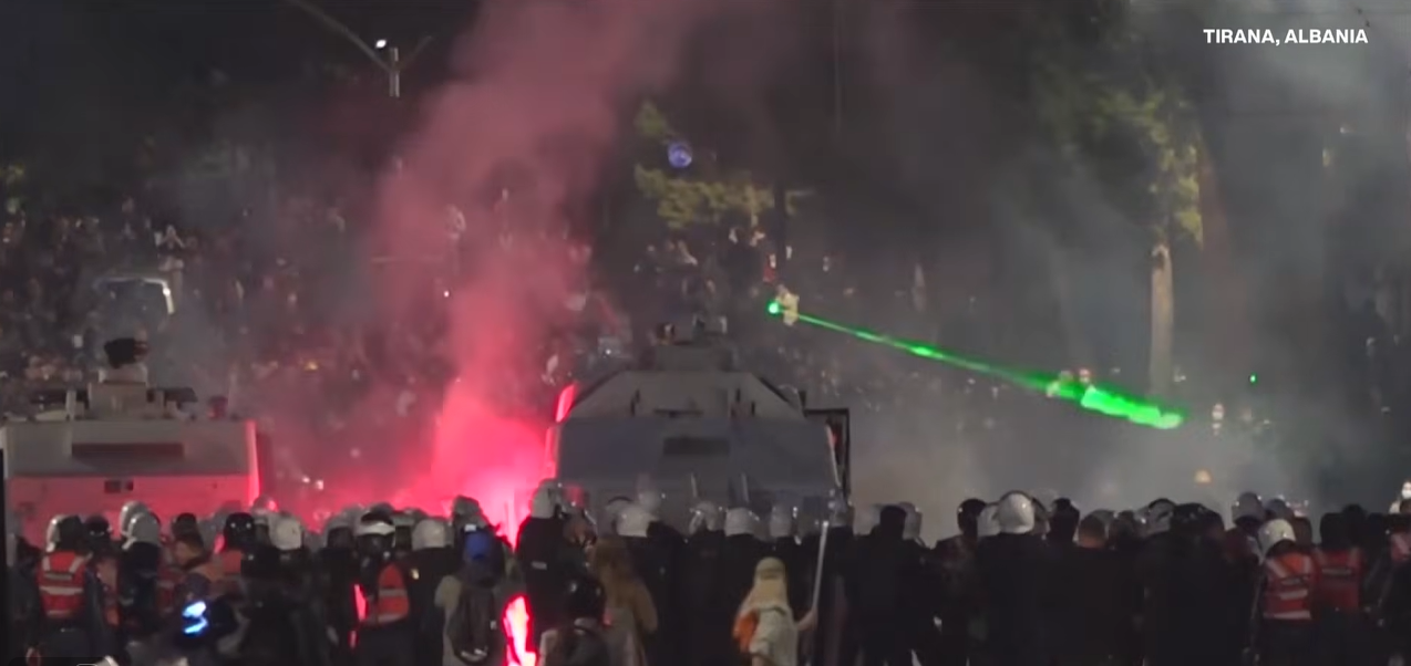 Рамa до демонстрантите: Протестите се право, а насилството е кривично дело, ja преминавте црвената линија