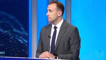 СЕРИОЗЕН ТОВАР ВРЗ ДРЖАВНАТА КАСА: За враќање стари долгови и камати се издвојуваат 76 милијарди денари, порача Стојаноски