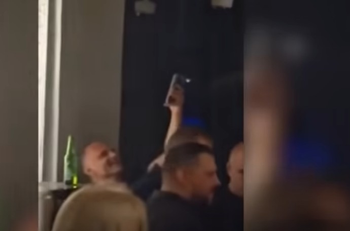 Знаете ли кој пејач ги поврзува Заев, Филипче и Вучиќ?