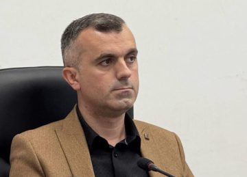 ФИНАНСИСКИ ТЕШКОТИИ ВО НАРОДНИОТ ПРАВОБРАНИТЕЛ: Нема пари за кирии и вработувања, соопшти Сељами
