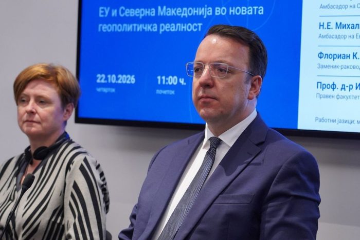 НИКОЛОСКИ: Со надградбата на железничкиот коридор ќе имаме брза пруга за патнички од 160 до 200 км/ч и карго сообраќај од 120 км/ч