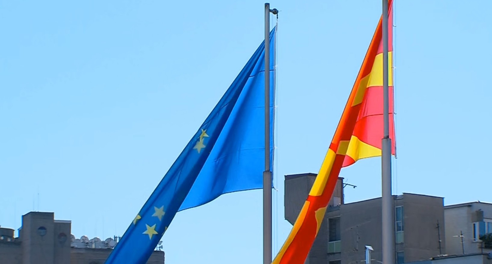 Експерти: Mакедонија доби класични бирократски пораки со умерена реторика од Брисел