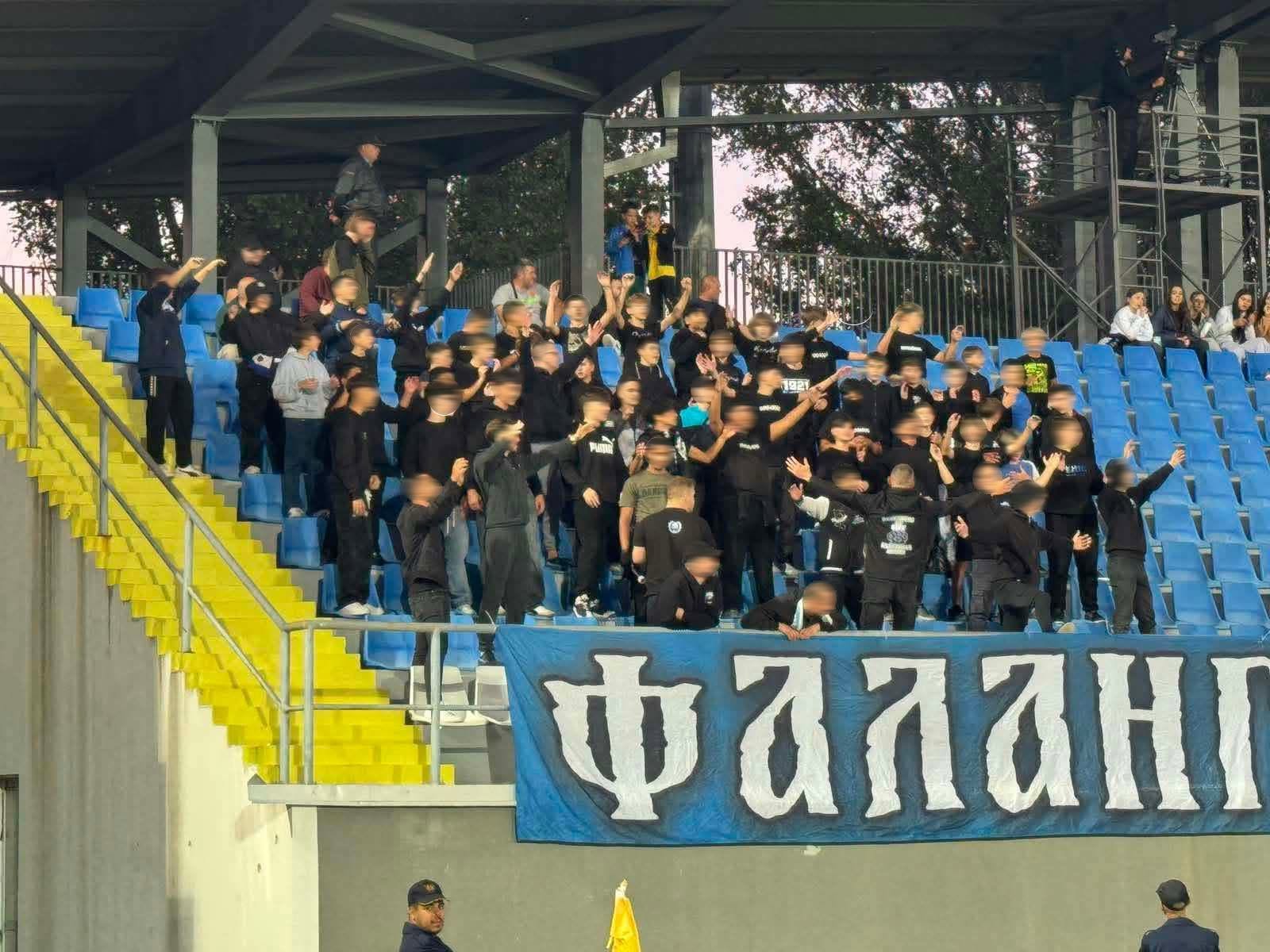 Врие во Брегалница – навивачите упатија понижувачка порака! (ФОТО)