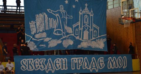 Ѕвезден граде мој – „Ајдуци“ со огромен навивачки транспарент и поддршка за кошаркарите
